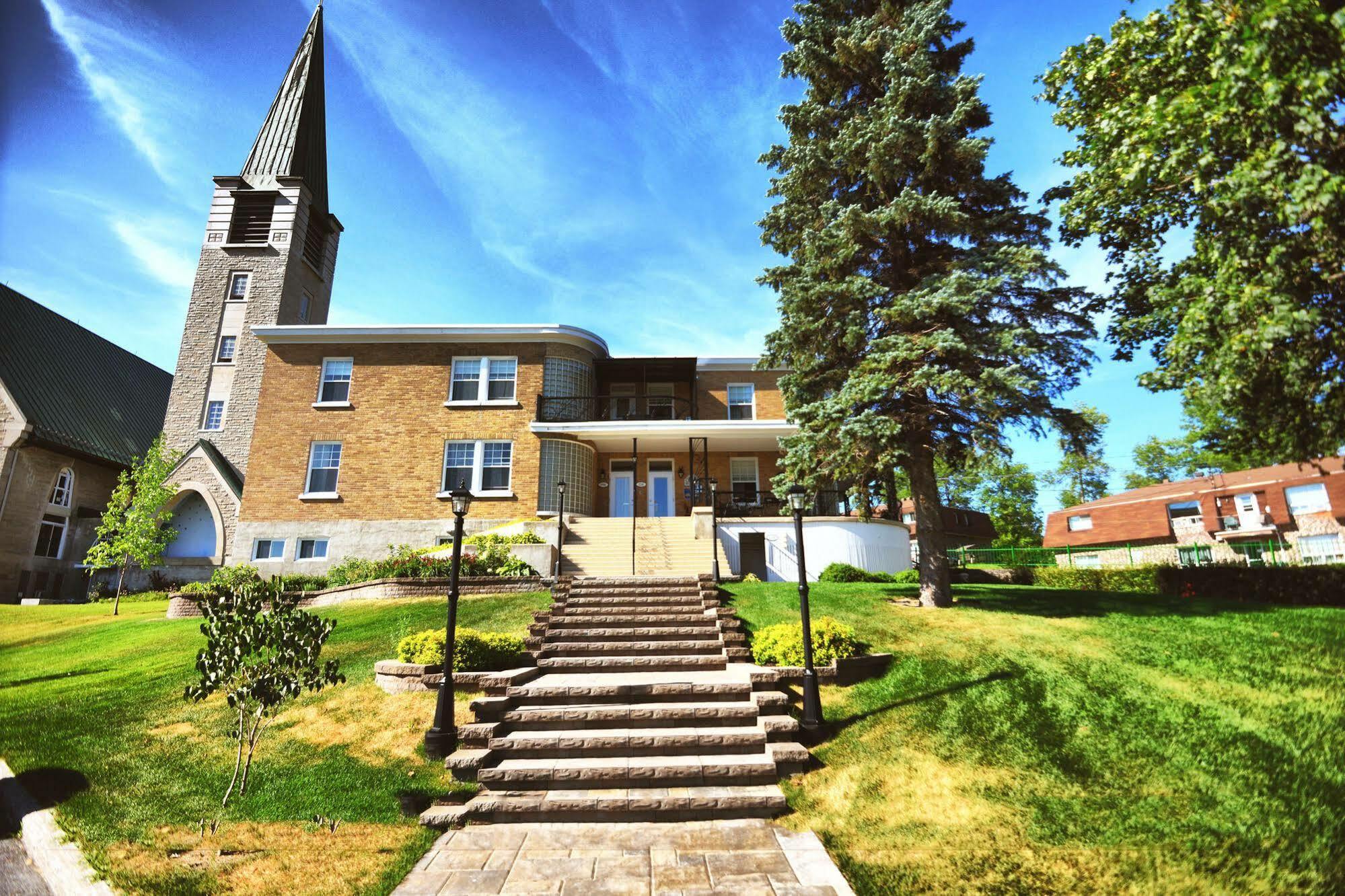 Auberge Le St-Georges Chicoutimi Екстериор снимка
