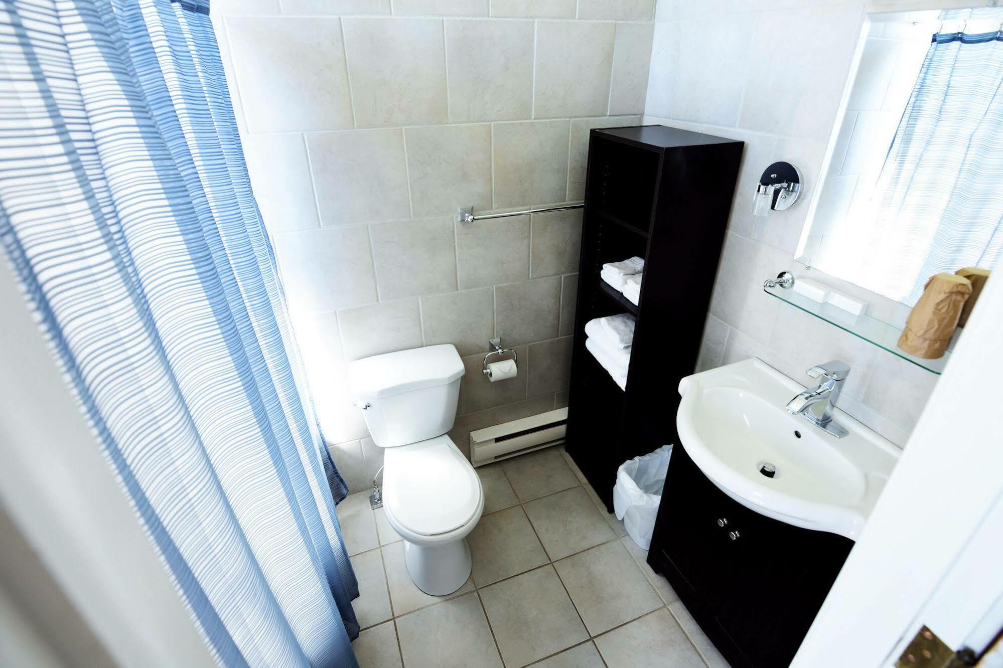 Auberge Le St-Georges Chicoutimi Екстериор снимка