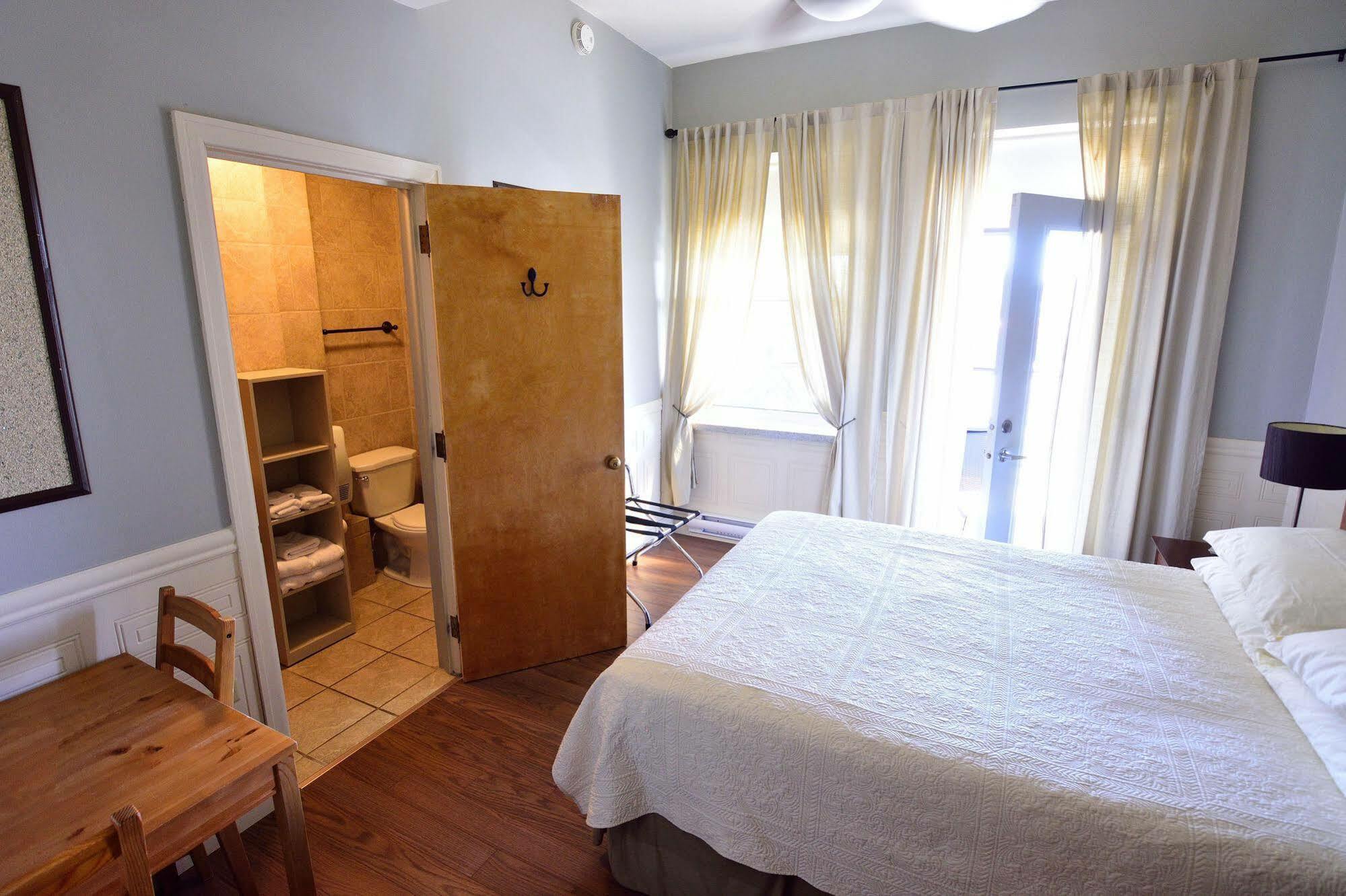 Auberge Le St-Georges Chicoutimi Екстериор снимка